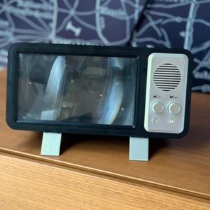 Gabba Goods Screen Magnifier and Speaker